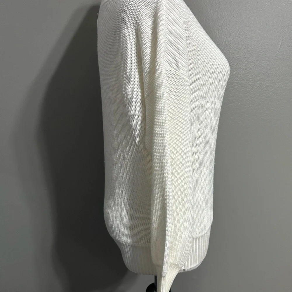 New York and Co women’s‎ size XL cable knit sweater with front peep hole